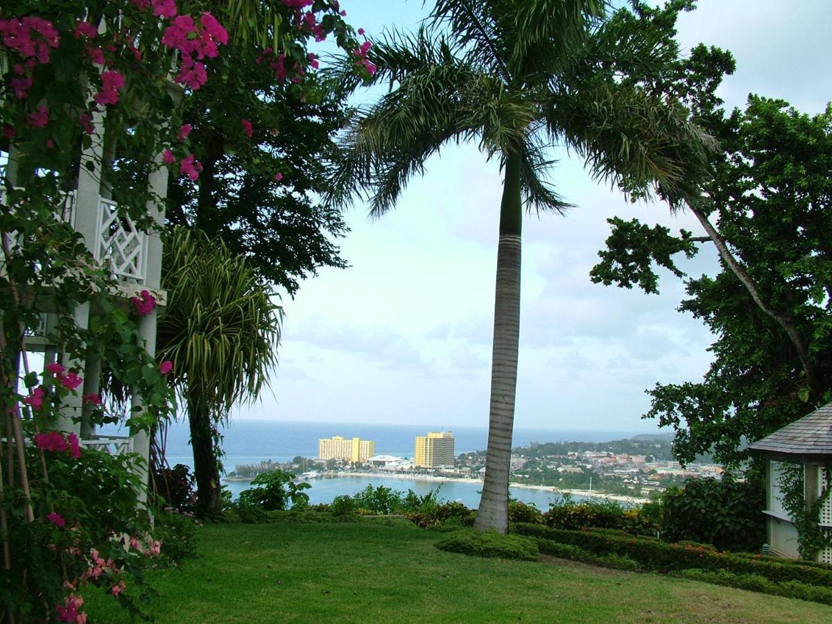 Appartamento Sky Castles Ocho Rios Esterno foto