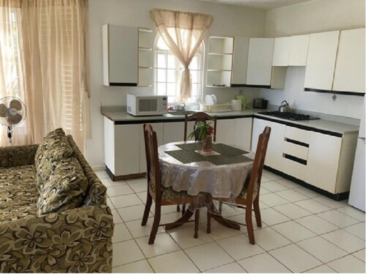 Appartamento Sky Castles Ocho Rios Esterno foto